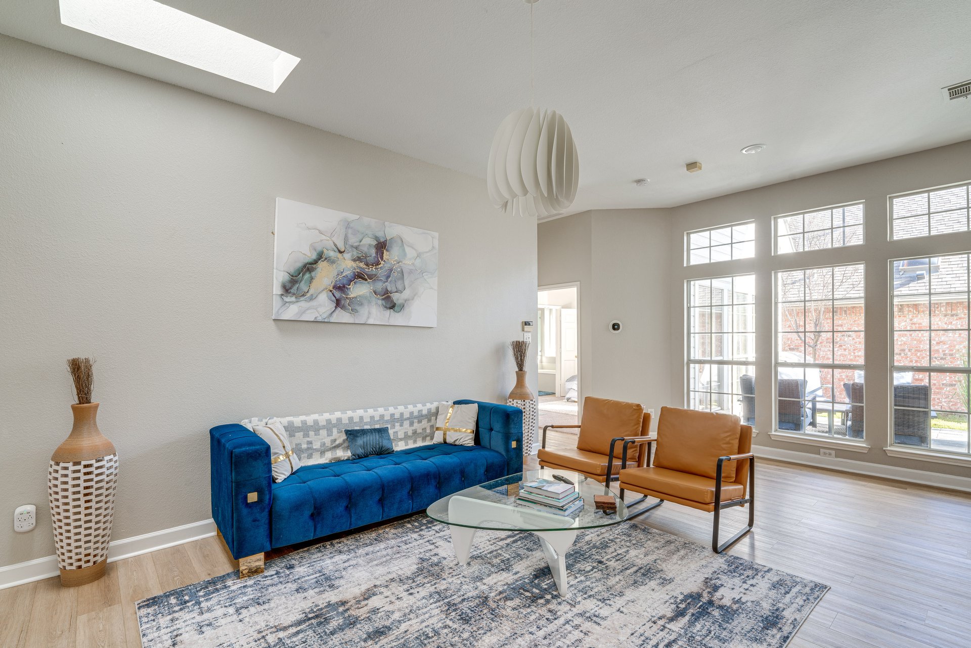 Open living and dining space with home atmosphere